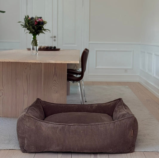 Carl hundbÀdden XL / mörk brun / förbestÀllning vecka 47