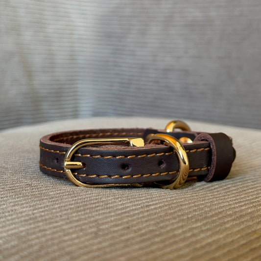 Hundhalsband i brun okseläder