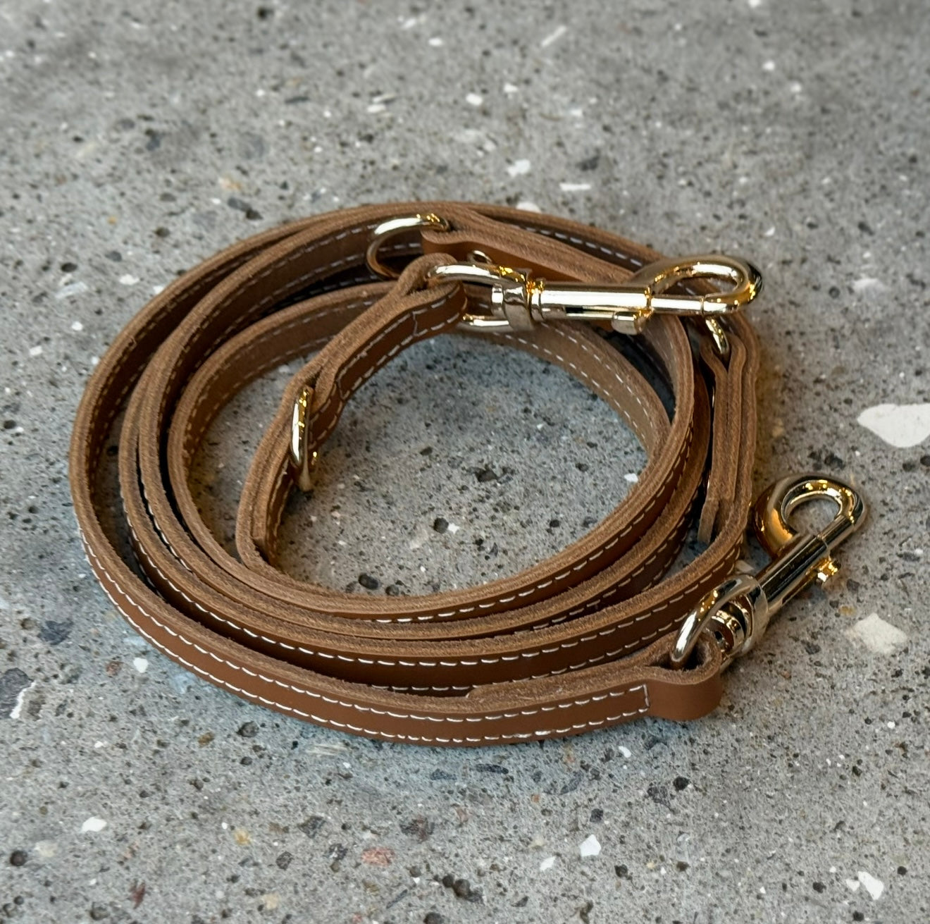 Hundkoppel i cognacläder