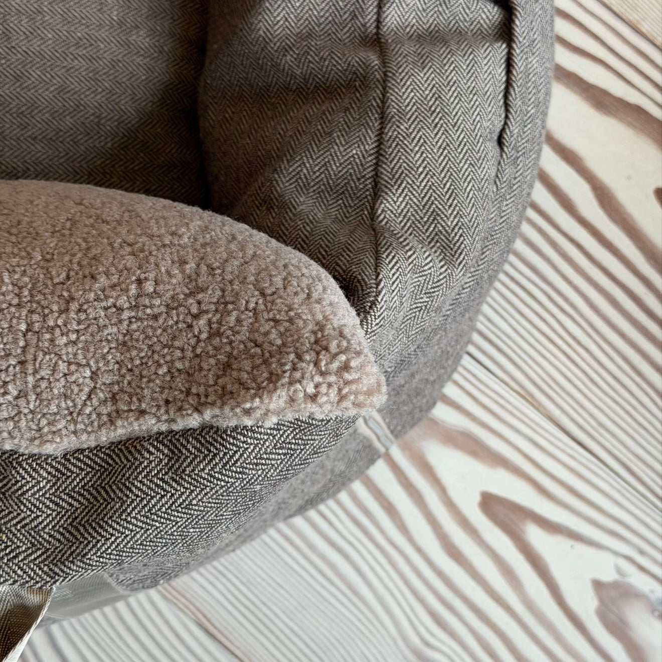 BJØRK BILSÄTE FÖR HUNDAR - BRUN TWEED