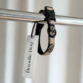 Ladda bild i gallerivisaren, Nora Hundehalsband ternet i beige/sort
