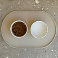 Ladda bild i gallerivisaren, By Doodle Dog skålunderlägg / beige

