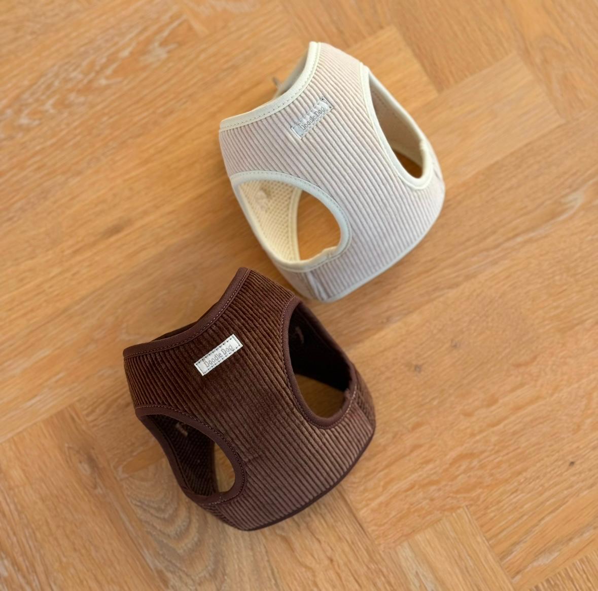 Nora kropssele i sammet / Beige