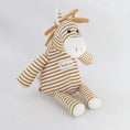 Ladda bild i gallerivisaren, Giraffen Georg fra By Doodle Dog
